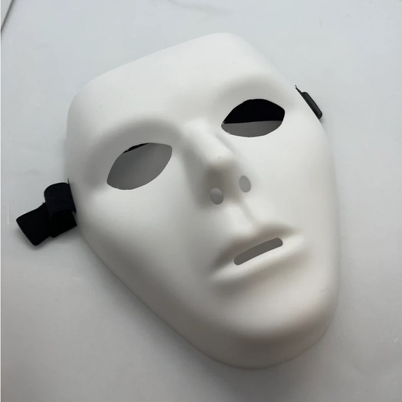 Costume white face masks NWT - Picture 1 of 3